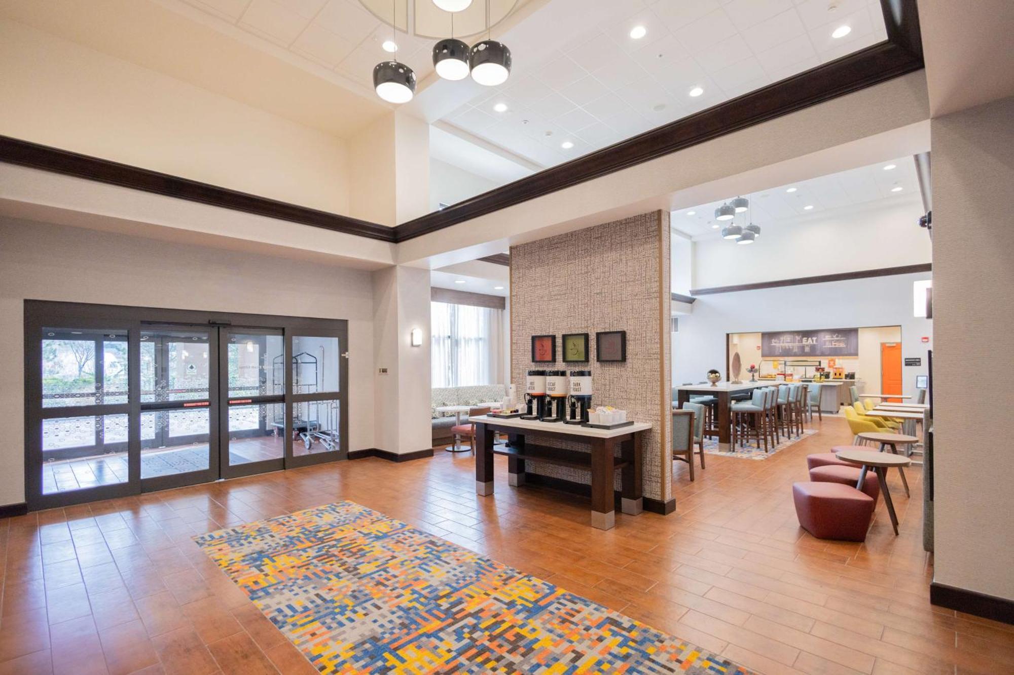 Hampton Inn & Suites By Hilton Seattle/Kent Eksteriør bilde