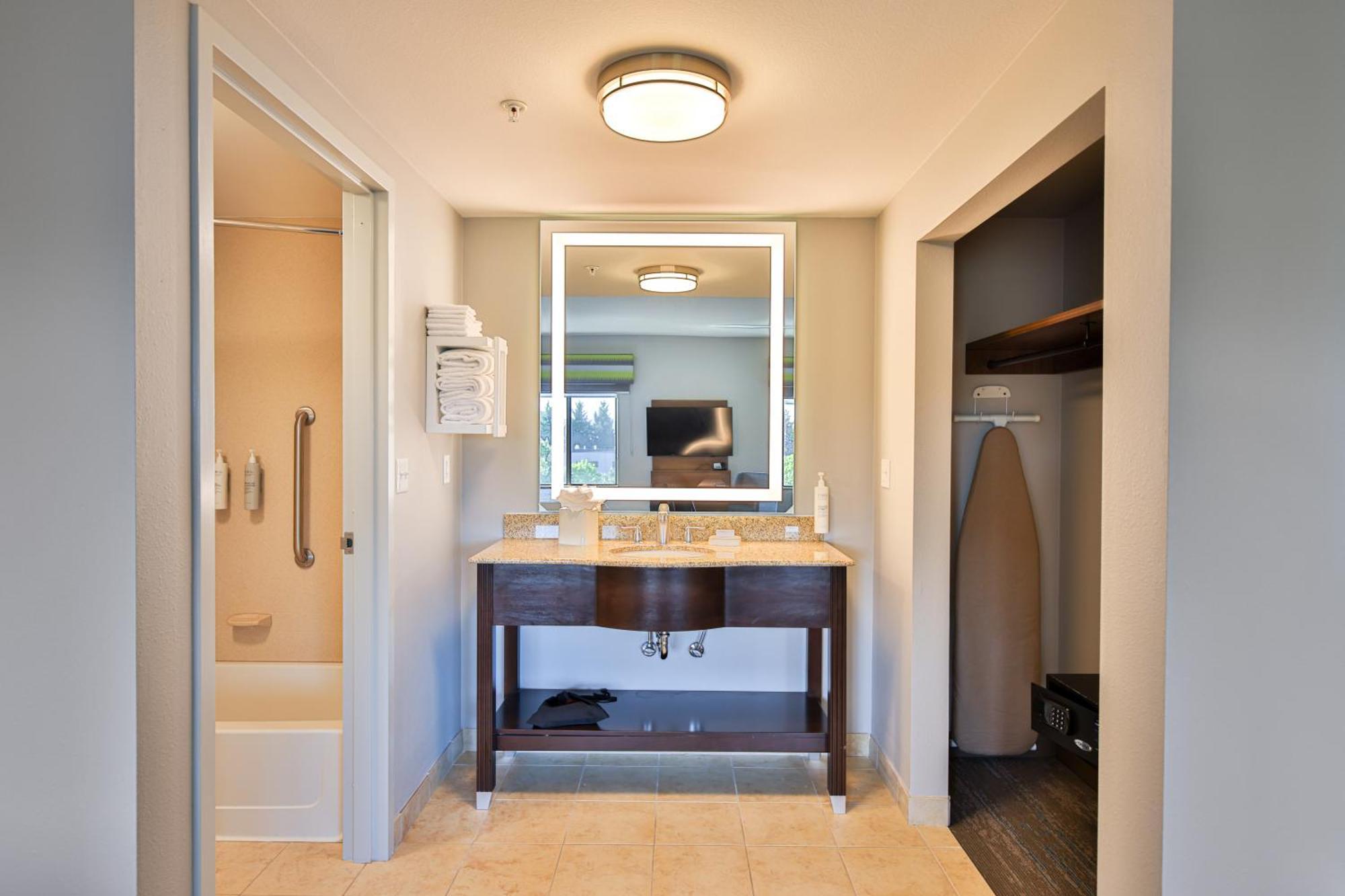 Hampton Inn & Suites By Hilton Seattle/Kent Eksteriør bilde
